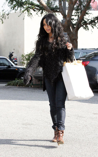 003 - Vanessa Shopping at Diesel