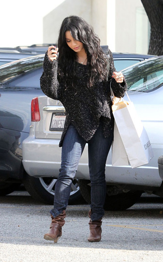 004 - Vanessa Shopping at Diesel