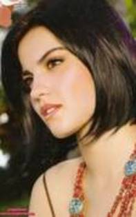 SHJIREZNBELFHPENKNU - poze Maite Perroni