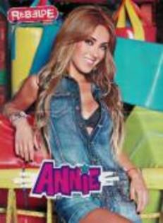 ACIRBLRVOWGUXDDBDOR - poze Anahi