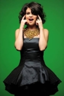 WJIWBIOASQTFKIJFFET - poze Selena Gomez