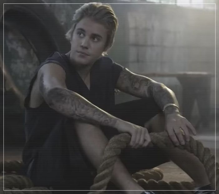 Ce altceva in afara de Elena?