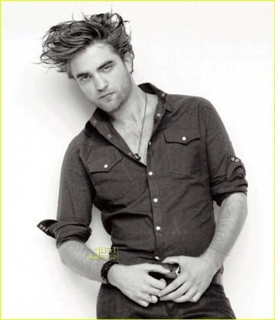 ROBERT PATTINSON