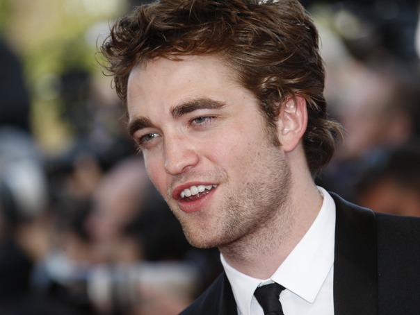 ROBERT PATTINSON