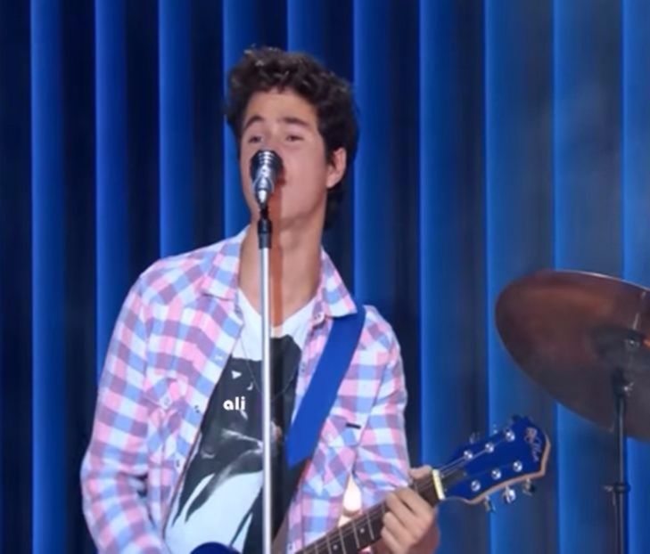 108518029_OFLNDOZ - soy luna