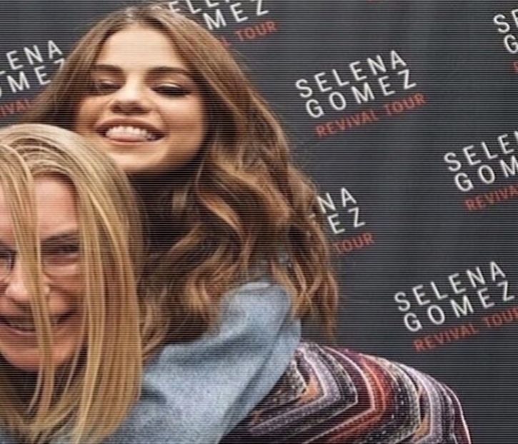 ╰　·•suoıʇuəʇuı̈❣͠ᶜ͠ʳᵘᵉ͠ˡ͠.; Tbh, same here. # Ia loc alături de ea, sprijinindu-și spatele numaidecâ - S01xEp04 - fighting naked bodies