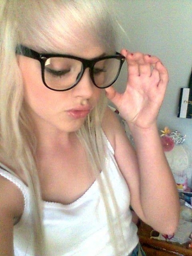BLA BLA me ochelarista:)) - me