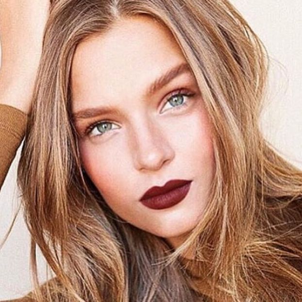 кιƖƖ єм ωιтн ̶к̶ι̶η̶ɗ̶η̶є̶ѕ̶ѕ✿ Să mă minţi frumos, da? Aşa..Păi duminică e majoratul unei prietene - S01xEp04 - fighting naked bodies