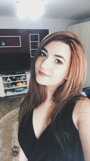 C5D57370-E714-4733-B733-2F523B2D61B7 - meee