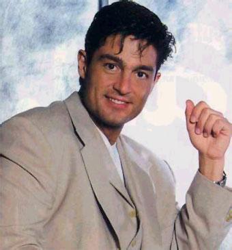 Fernando_Colunga_1228653585_3 - Fernando Colunga