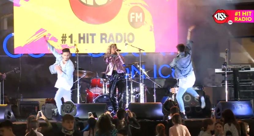 bandicam 2017-02-14 20-42-04-219 - 01 Ereteam concert KISS FM