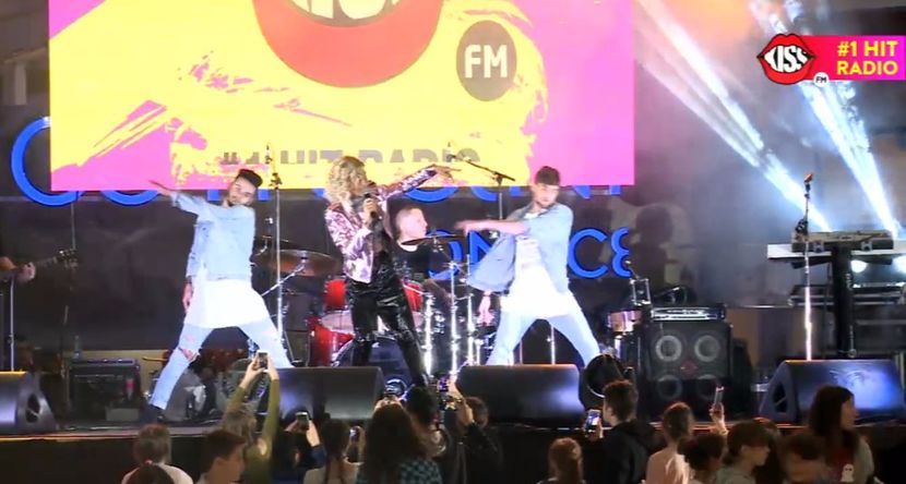 bandicam 2017-02-14 20-42-15-354 - 01 Ereteam concert KISS FM