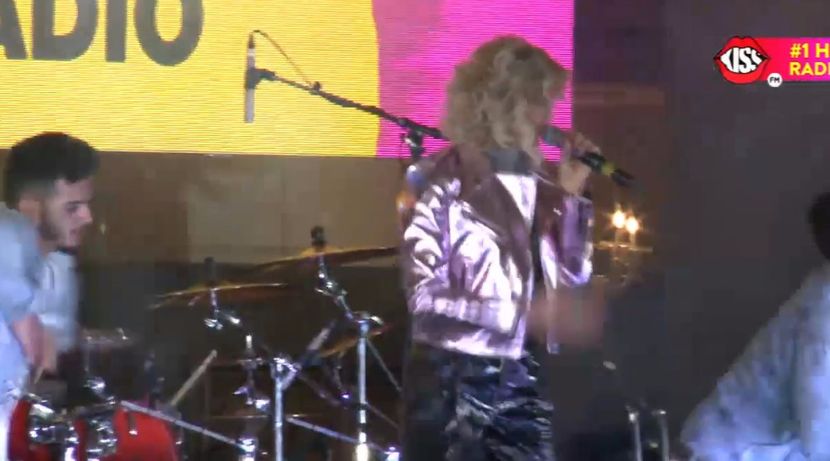 bandicam 2017-02-14 20-42-35-901 - 01 Ereteam concert KISS FM
