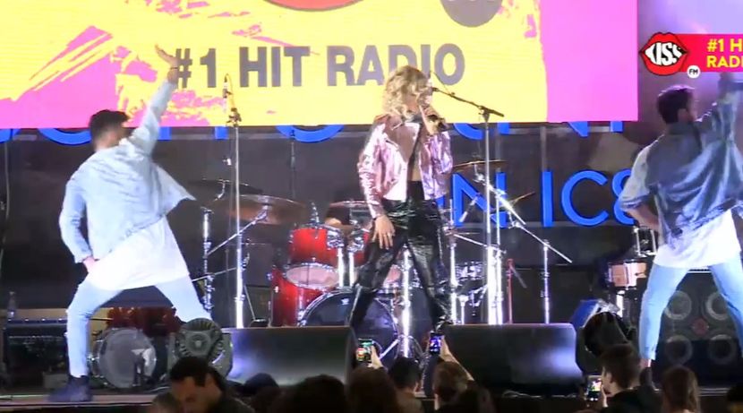 bandicam 2017-02-14 20-43-10-814 - 01 Ereteam concert KISS FM