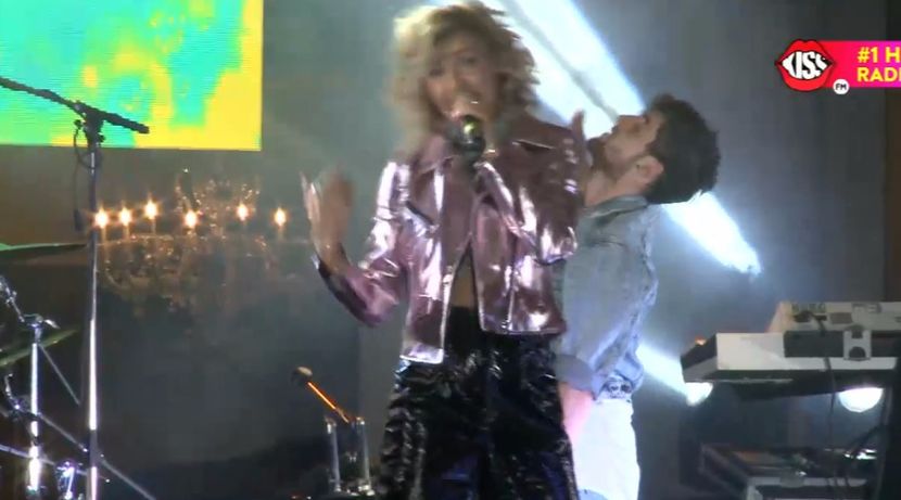 bandicam 2017-02-14 20-43-35-930 - 01 Ereteam concert KISS FM