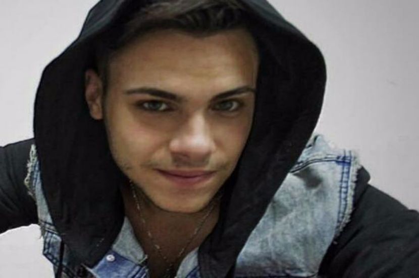 video-ce-trebuie-sa-stii-despre-mircea-eremia-noua-revelatie-a-muzicii-romanesti - 0a Mircea 6