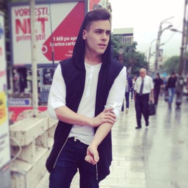 Jj5kLkwz - 0a Mircea 6