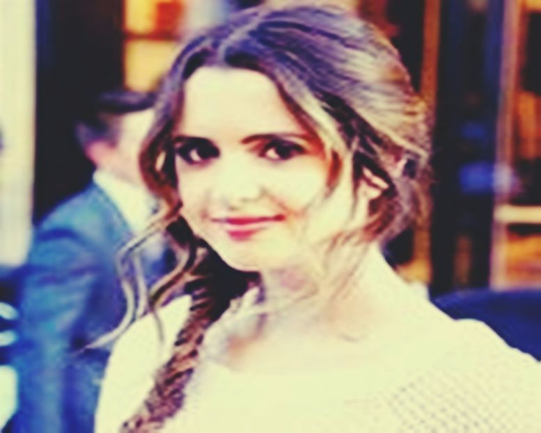 ƬĤƐ ßƐSƬ ƓĪŔĿ❤ - A thousand Reasons To Feel LOVE