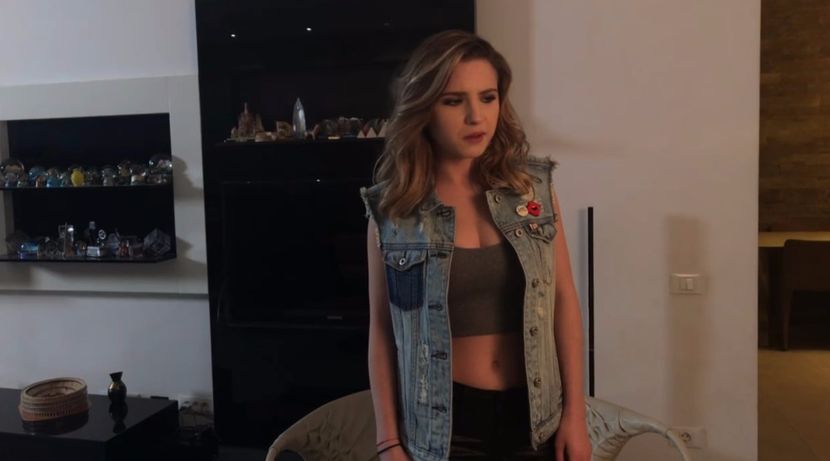 bandicam 2017-02-19 21-37-07-278 - d Criss - 3