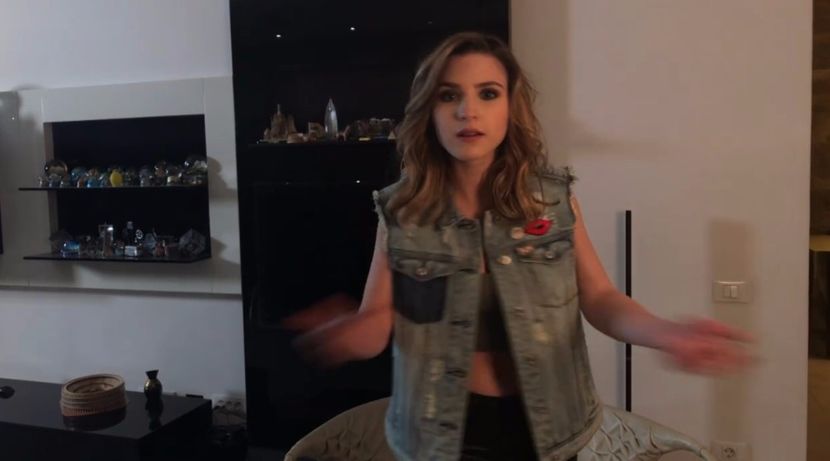 bandicam 2017-02-19 21-37-10-359 - d Criss - 3