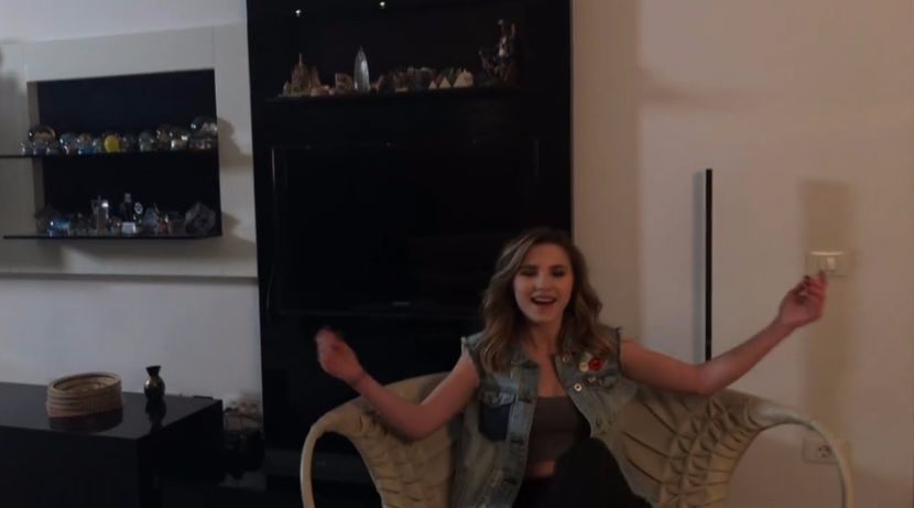 bandicam 2017-02-19 21-37-12-169 - d Criss - 3