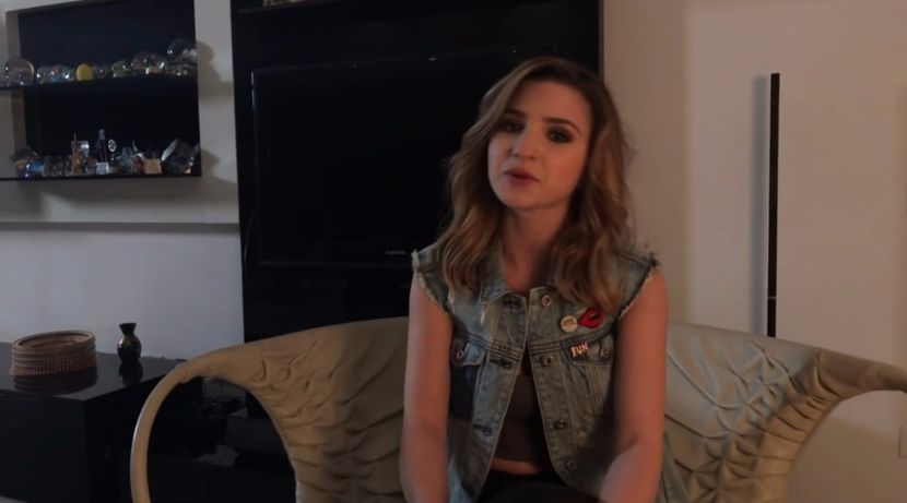 bandicam 2017-02-19 21-37-18-023 - d Criss - 3