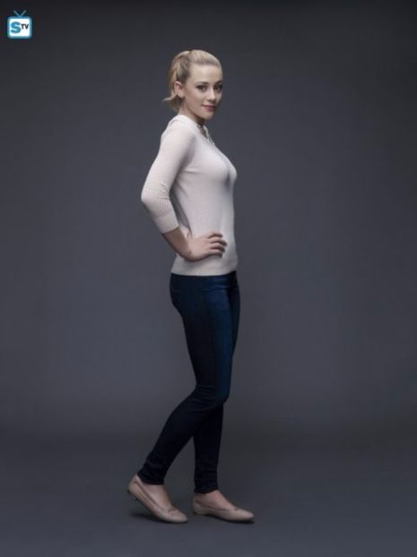 Betty Cooper (Lili Reinhart) - Riverdale