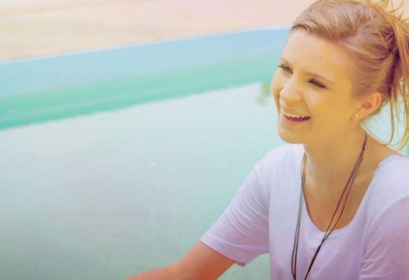 102621430_EFZUWPX - 01 anca - pmv