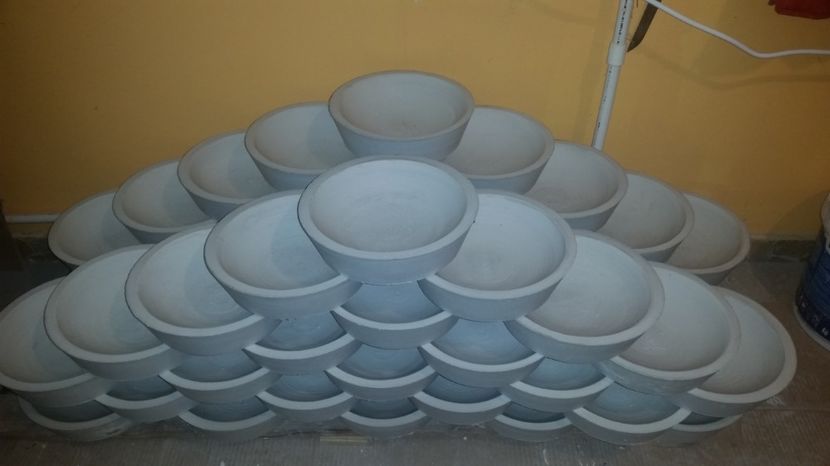  - de vinzare cuibare din ipsos