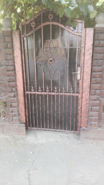  - contact execut si lucrez garduri din beton si fer forjat