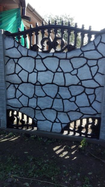  - contact execut si lucrez garduri din beton si fer forjat