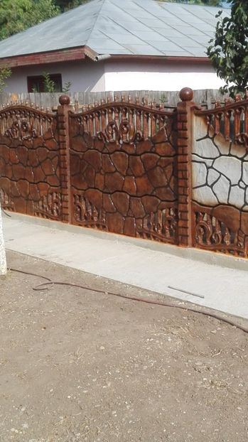  - contact execut si lucrez garduri din beton si fer forjat