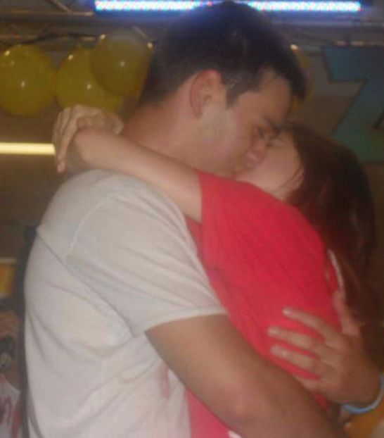 104868189_VVMFGZO3 - 01 one - pmv