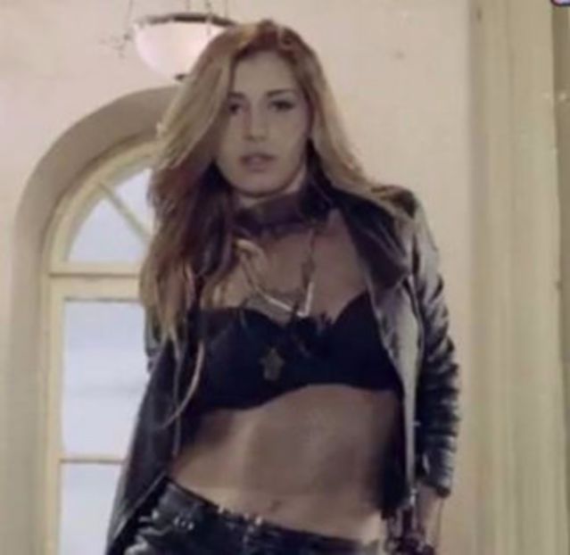 104730493_RIWGWVY3 - 01 ae - pmv