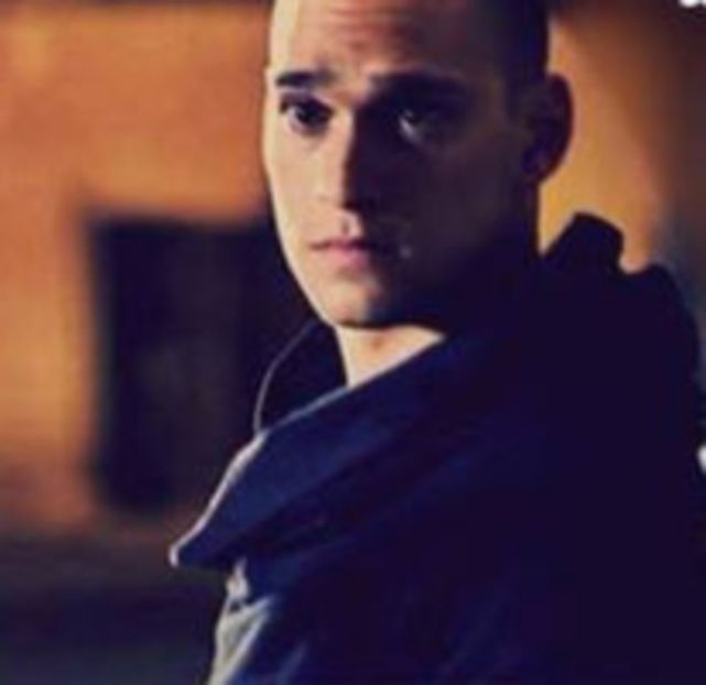 104743199_AFJFDNJ3 - 01 vlad - pmv