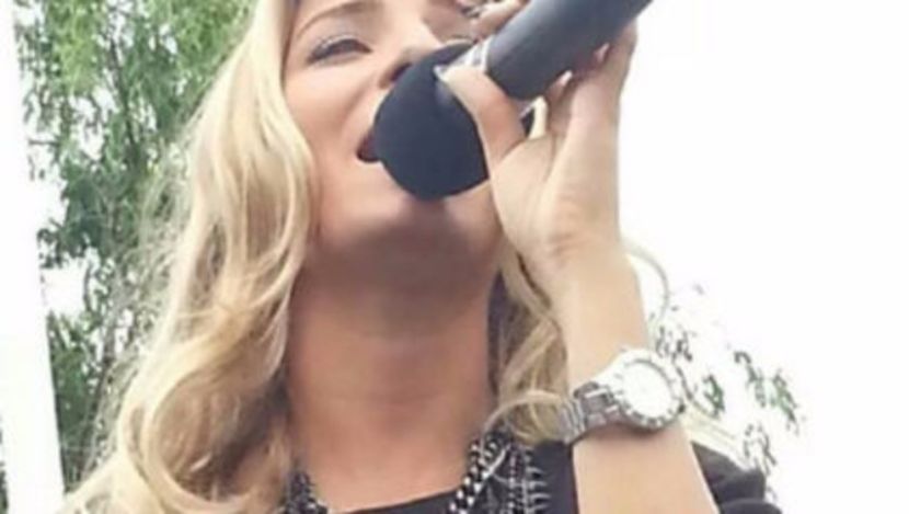 104606957_NAZLBJB3 - 01 ab