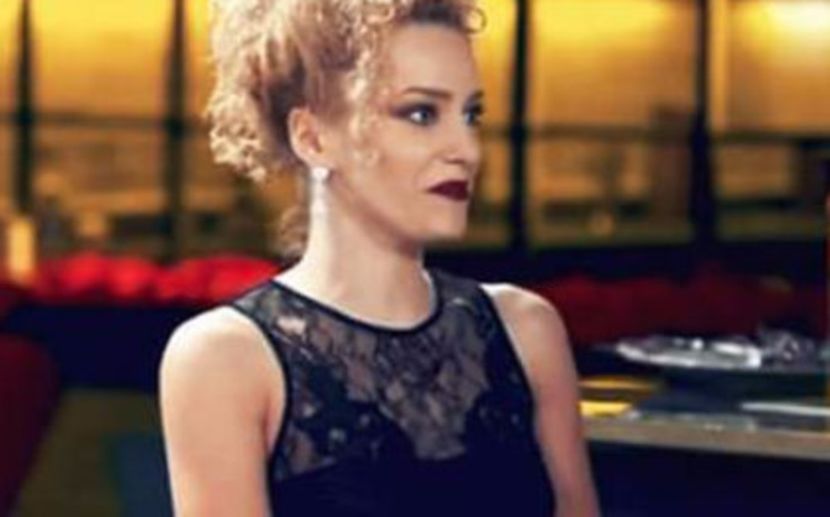 104319858_AKHKXDA - 01 monica - pmv