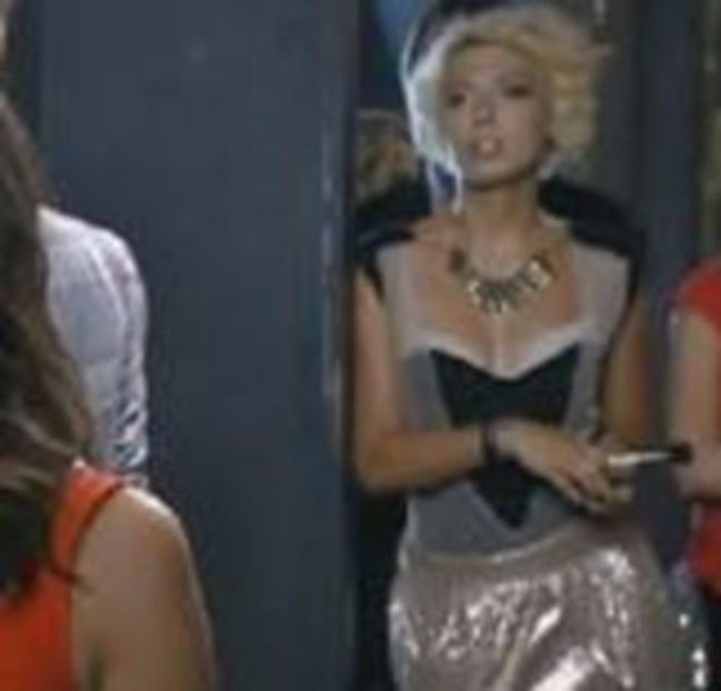 101972399_VUVUPGE - 01 sara - pmv