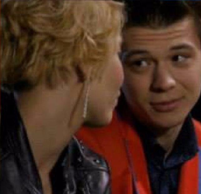 101915239_XNZLBHA - 01 sara si cristi - pmv