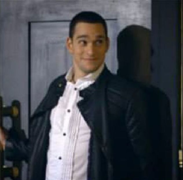 101915231_FXMTSLB3 - 01 vlad - pmv