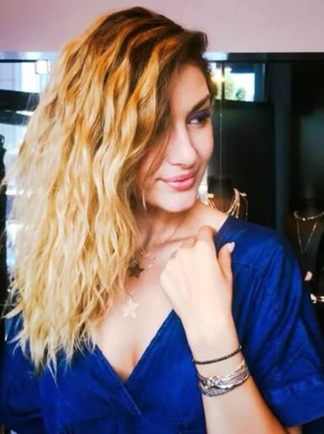 103690685_OLEDWIZ - 01 ae - pmv