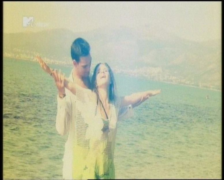 103646633_ZBKQBXC3 - 01 one - pmv
