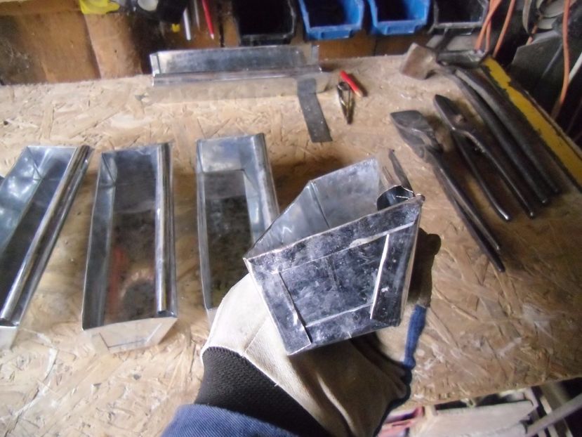 CIMG8703 - HRANITORI PENTRU CEREALE