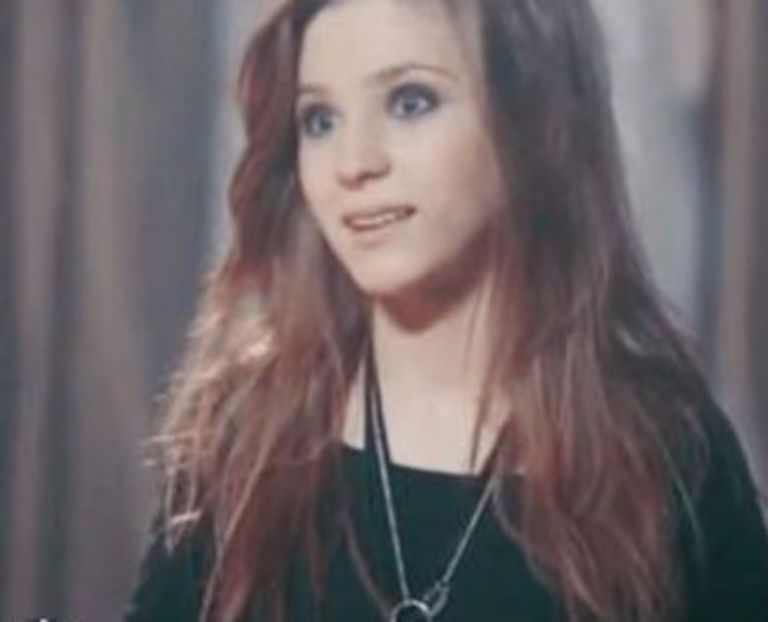 102343850_CZICSVE3 - 01 anca - pmv