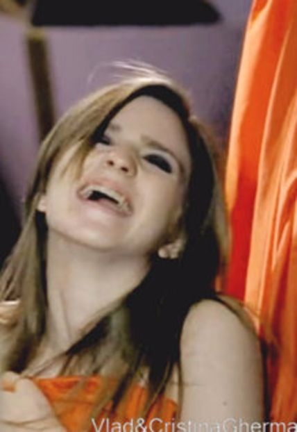 102568009_RYZPTYN3 - 01 anca - pmv