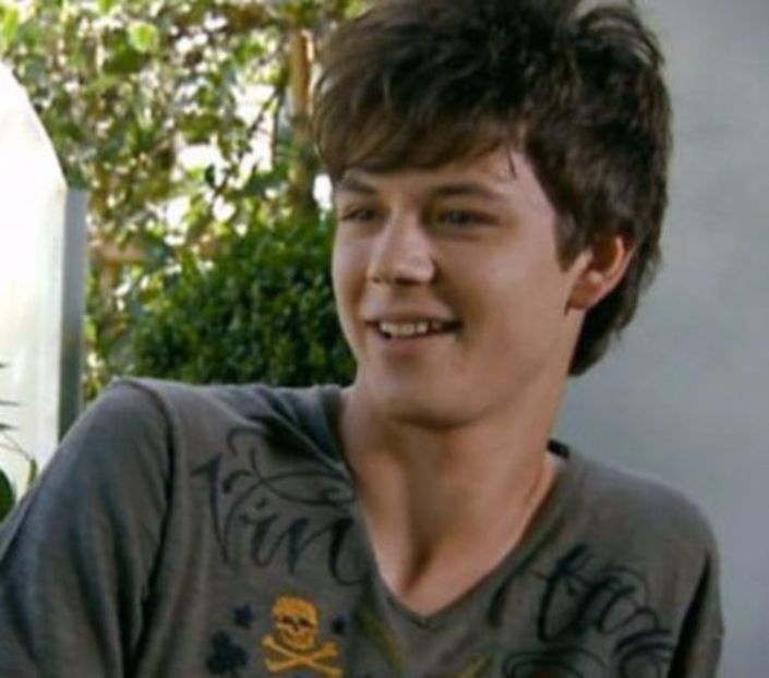 102288775_IDYACAA3 - 01 cristi - pmv