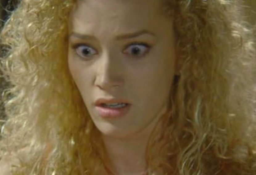 102344770_BEEYZBA3 - 01 monica - pmv