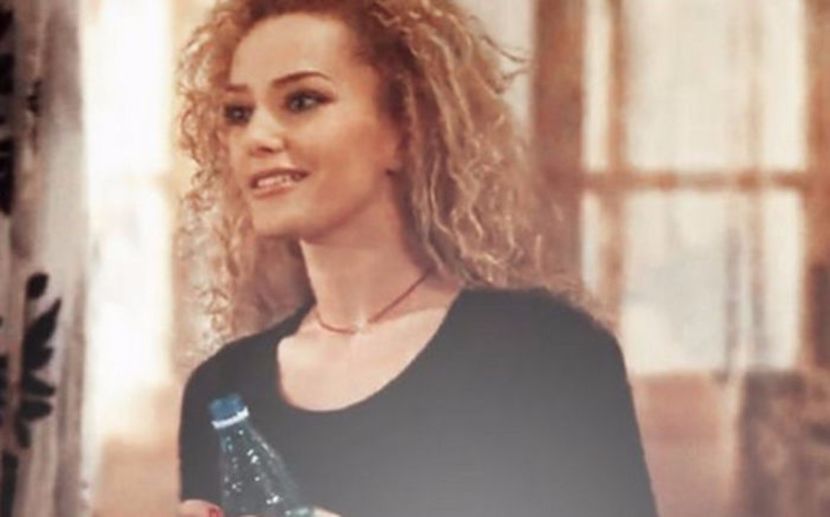 102539990_EZXUZRW - 01 monica - pmv