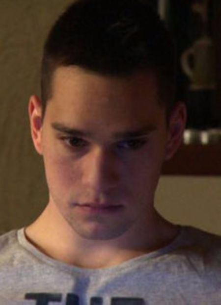 102480476_HGYABJT3 - 01 vlad - pmv