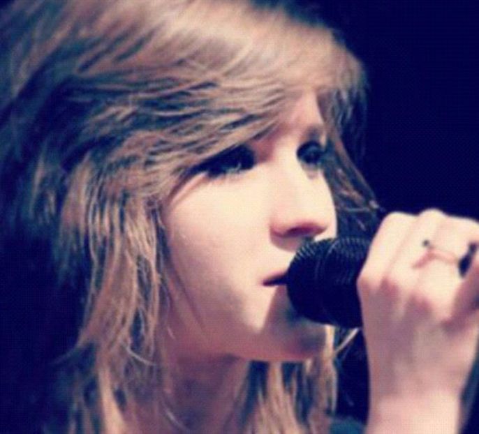 102288898_AEUHFLJ - 01 cc - pmv